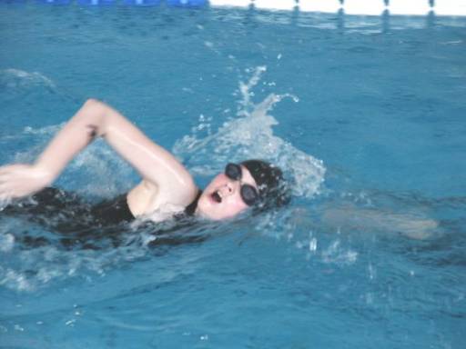 Larissa Ruch über 100m Freistil beim 11. Internationalen Schwimmwettkampf