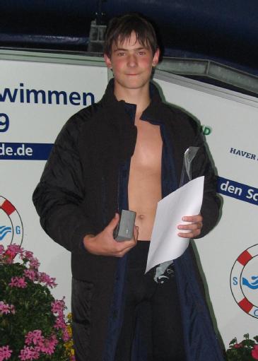 Pascal Grewer beim 16. Flutlichtpokalschwimmen