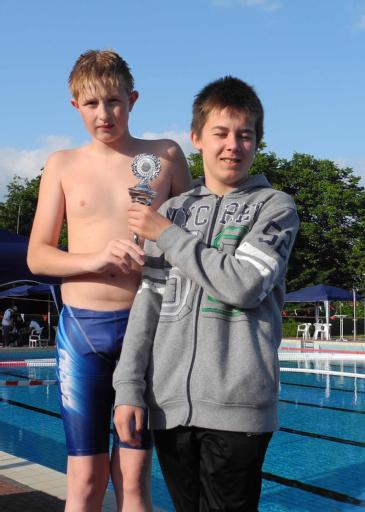 ASG-Schwimmer Andreas Jakel und Leon Averkamp