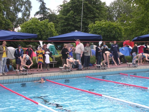 Wettkampfszene vom 19. Heinz-Lenfert-Pokalschwimmen