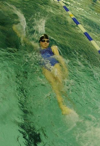 ASG Schwimmerin Larissa Ruch über 200 m Rücken beim 33. Junioren- und Jugendschwimmfest