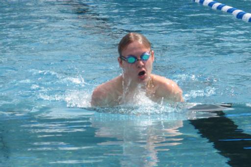 Florian Ahlmer beim 16. Flutlichtpokalschwimmen