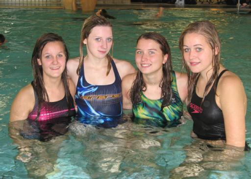 ASG-Mannschaft beim Deutschen Mannschaftswettbewerb Schwimmen der Jugend (DMS-J)