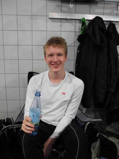Nils Schewe kam über 50m, 100m und 200m Brust jeweils unter die Top 6 seines Jahrgangs