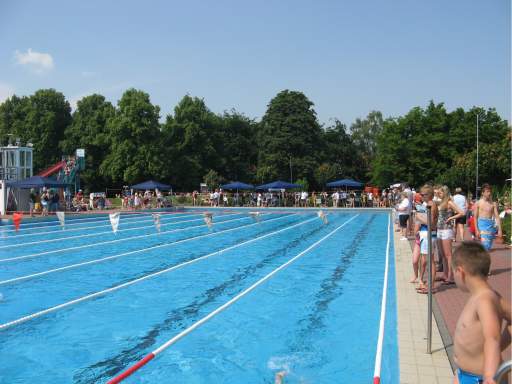 Eindrücke vom 23. Heinz-Lenfert-Pokalschwimmen im Ahlener Freibad