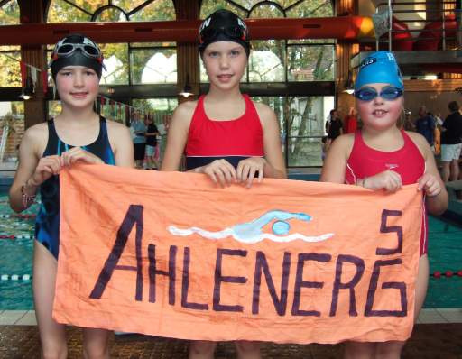 Hoffnungsvoller Schwimmnachwuchs (von links): Fine Dortmann, Sofia Bartuli und Sabrina Wolke